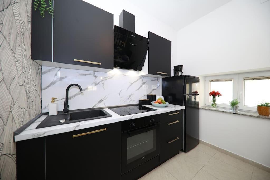 “Minipalais” Apartment In The Heart Of Zadar Extérieur photo